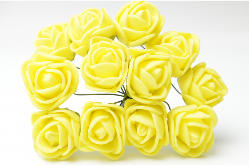 Квіти Троянда 1.7 см, жовта, в пучку 12 квіточок