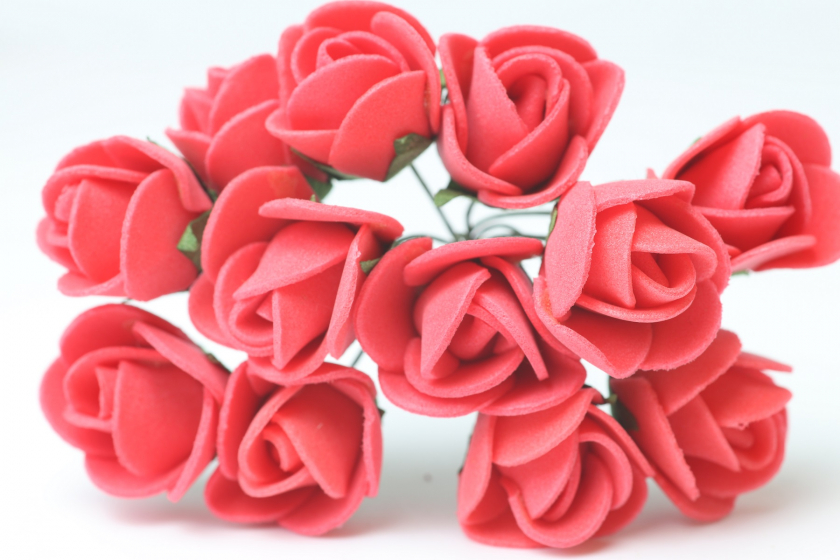 Квіти Троянда 1.7 см, червона, в пучку 12 квіточок
