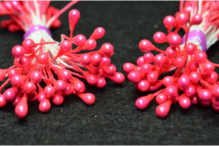 Тичинки для квітів маленькі, 3 мм, довжина нитки 6 см, в пучку 100 тичинок, яскраво-рожеві
