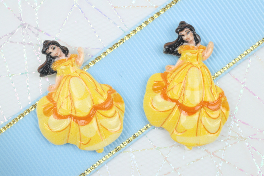 Серединка об'ємна, Принцеса, 35х23 мм, в жовтій сукні